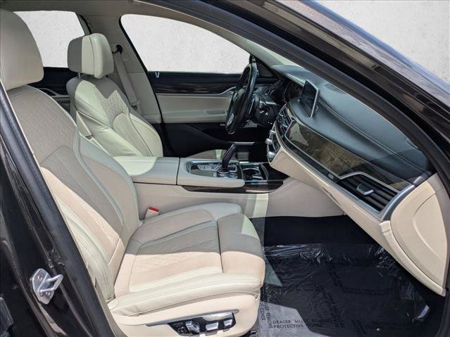 Used 2016 BMW 740i RWD image 23