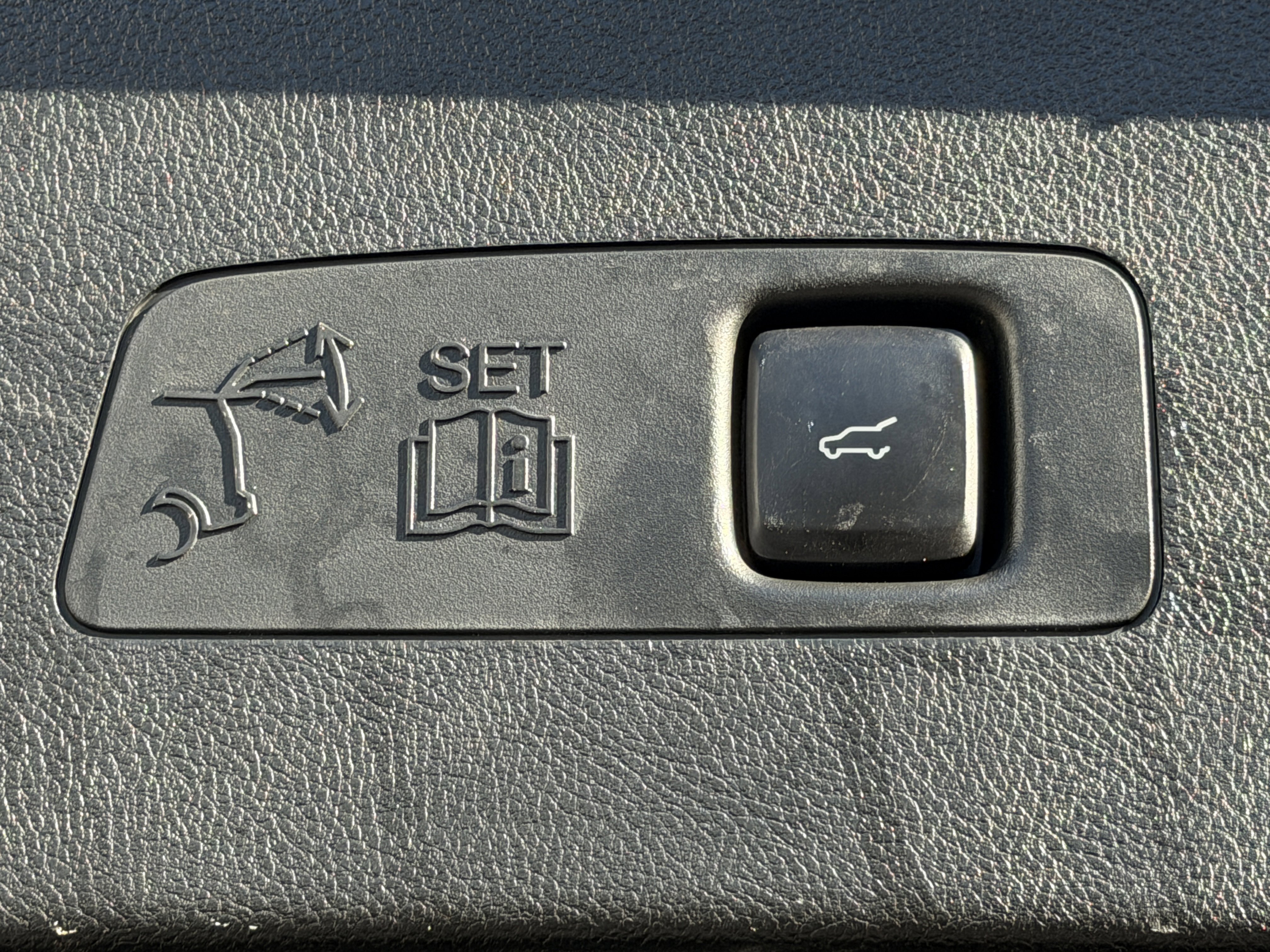 Certified 2023 Lincoln Corsair FWD image 11