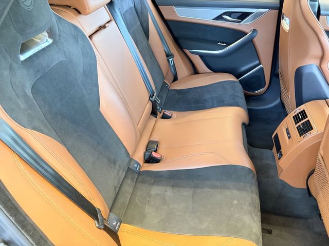 Used 2023 Jaguar F-PACE SVR image 20