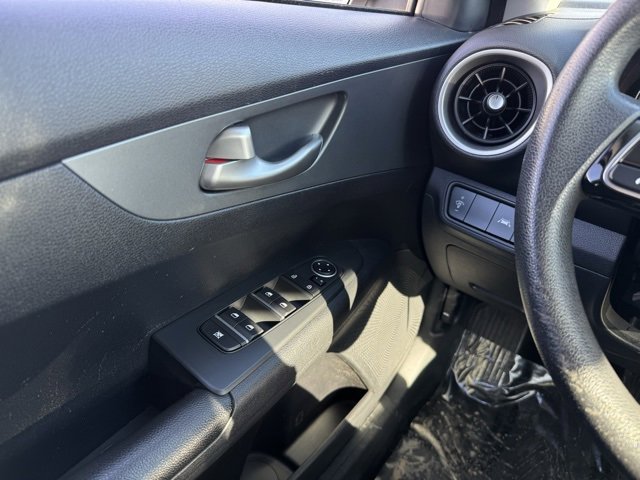 Used 2019 Kia Forte LXS image 28