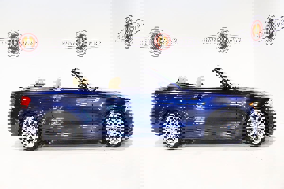 Used 2012 BMW 135i Convertible image 8