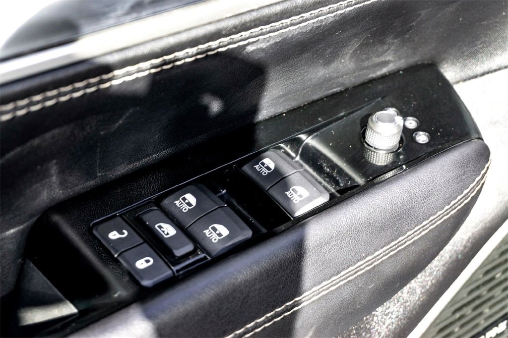 Used 2023 Jeep Wagoneer 4WD image 11