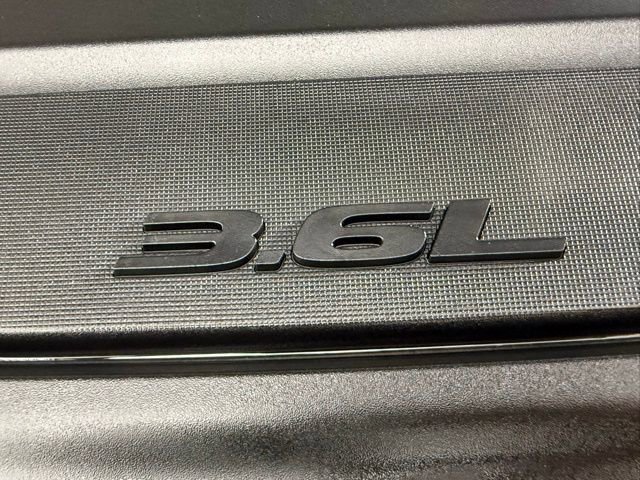 Used 2019 Chrysler Pacifica Touring Plus w/ Advanced Safetytec Group image 9