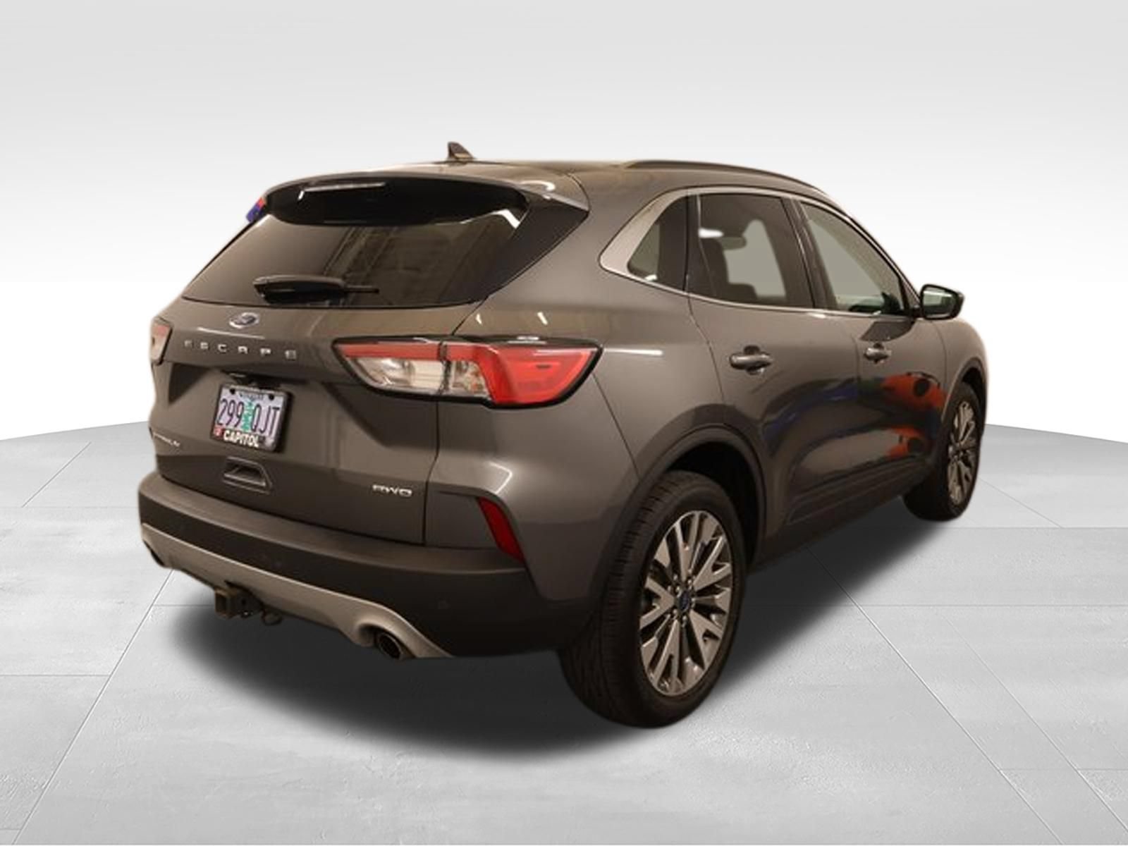 Used 2022 Ford Escape Titanium w/ Class II Trailer Tow Package AWD/4WD image 2
