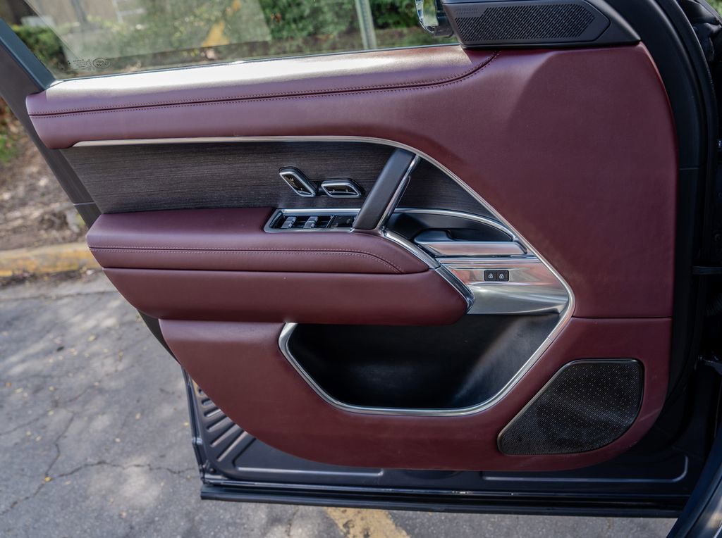 Used 2024 Land Rover Range Rover Autobiography image 16