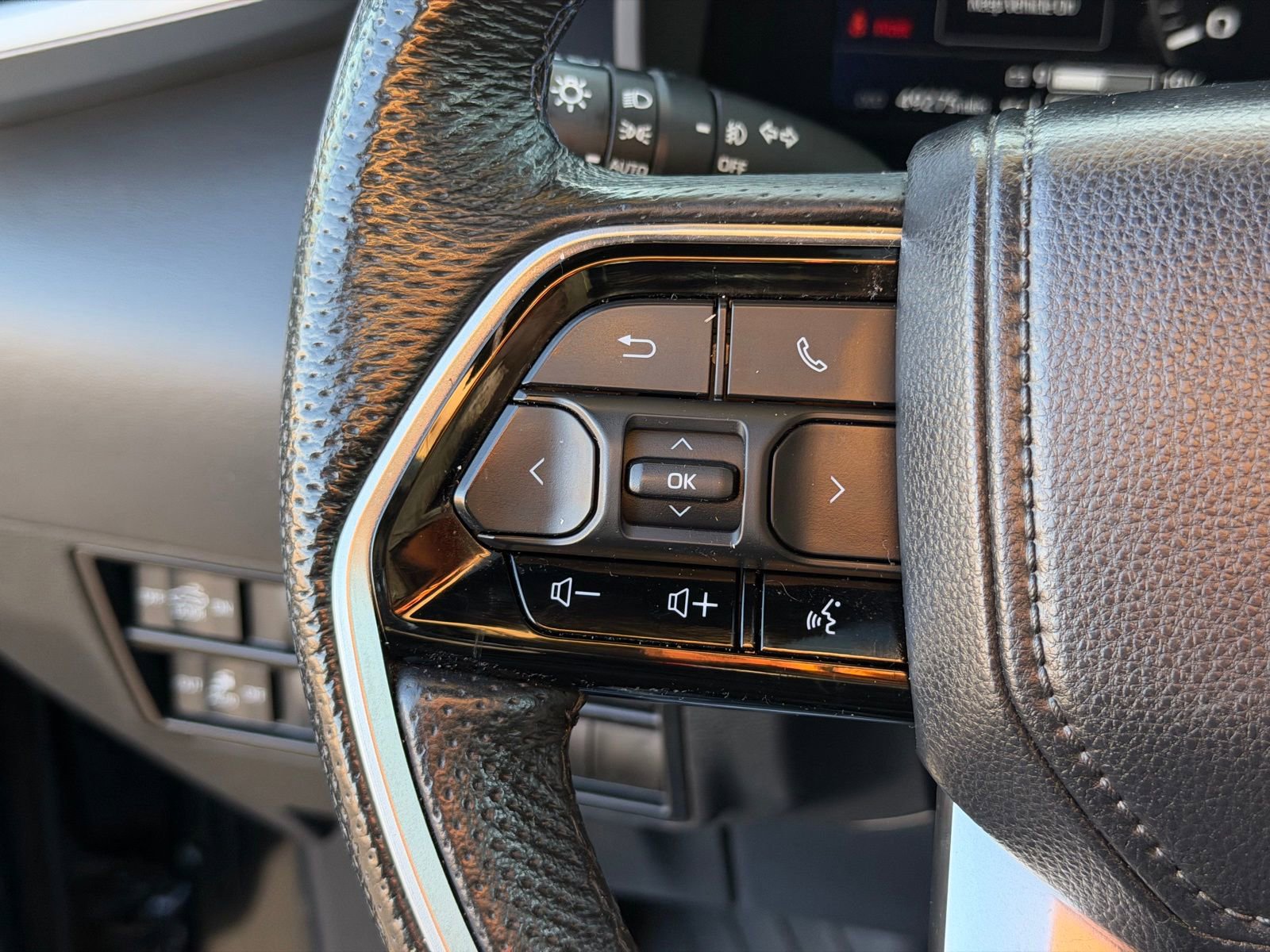 Used 2023 Toyota Tundra Platinum image 19