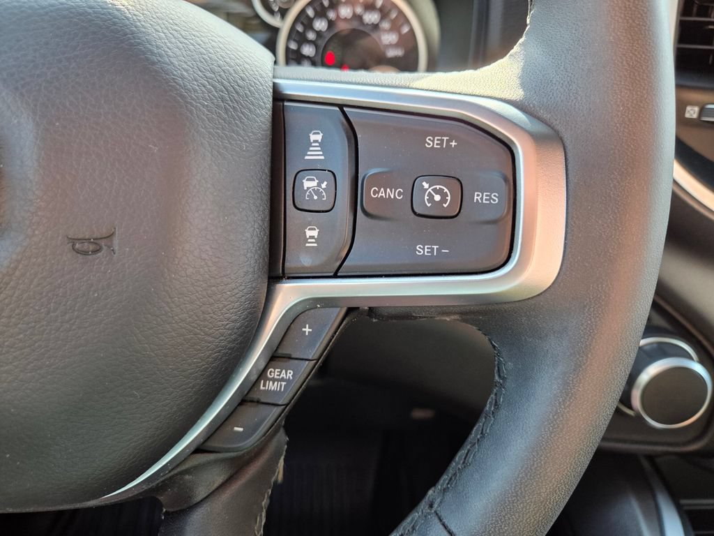Used 2025 RAM 1500 Big Horn AWD/4WD image 31