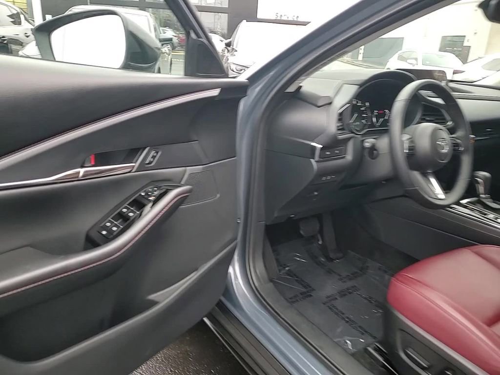 Certified 2025 MAZDA CX-30 AWD 2.5 S w/ Preferred Package image 11