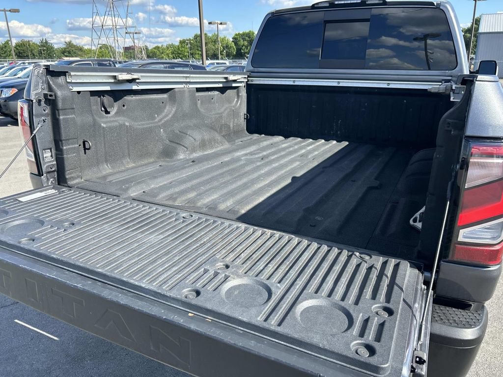 Used 2022 Nissan Titan PRO-4X AWD/4WD image 17