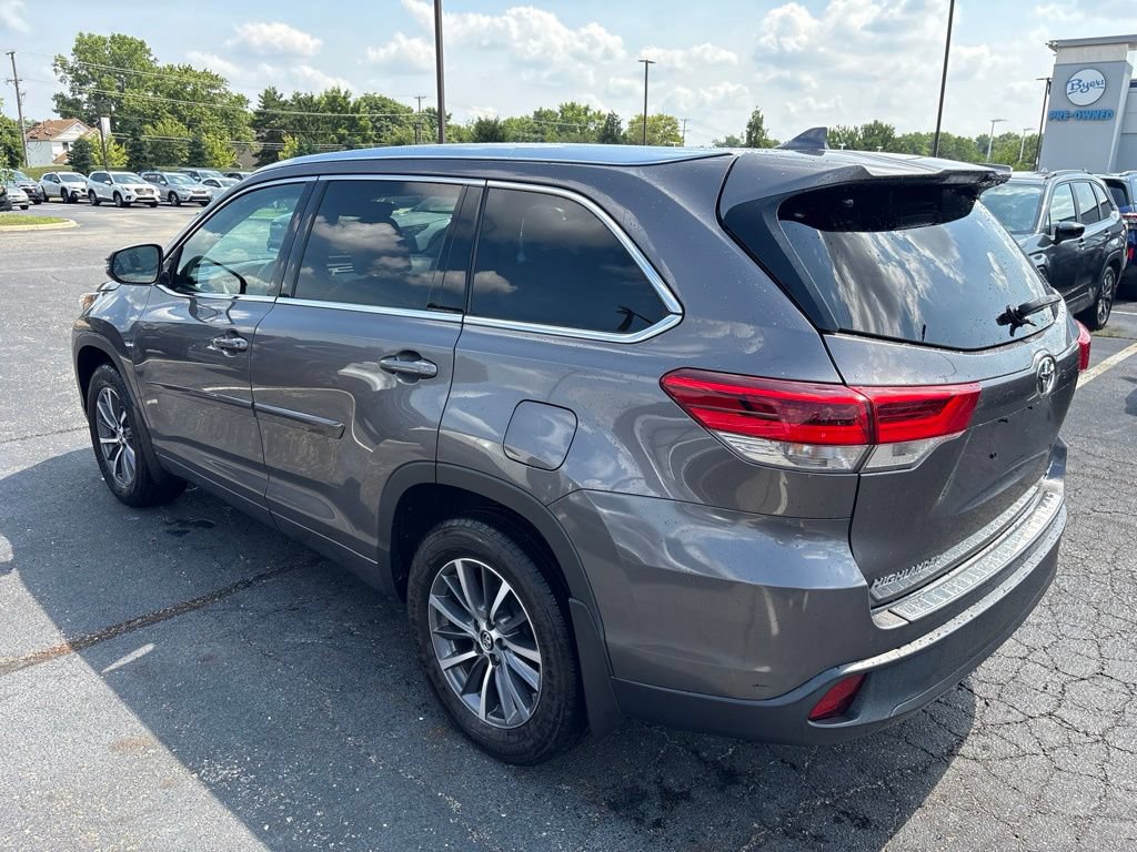 Used 2018 Toyota Highlander XLE AWD/4WD image 5