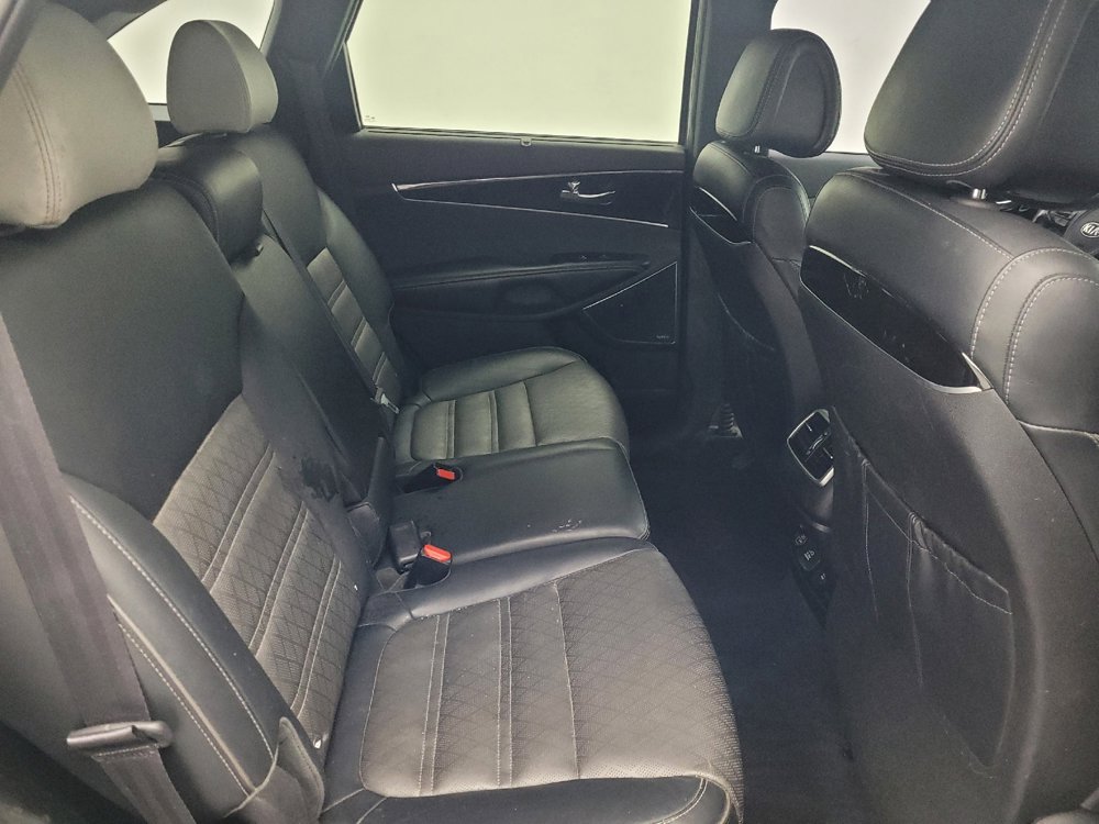 Used 2016 Kia Sorento SX image 19