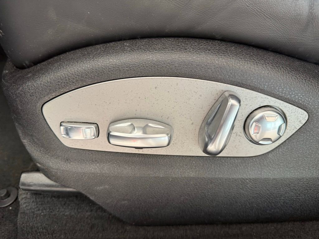 Used 2024 Porsche Macan image 20