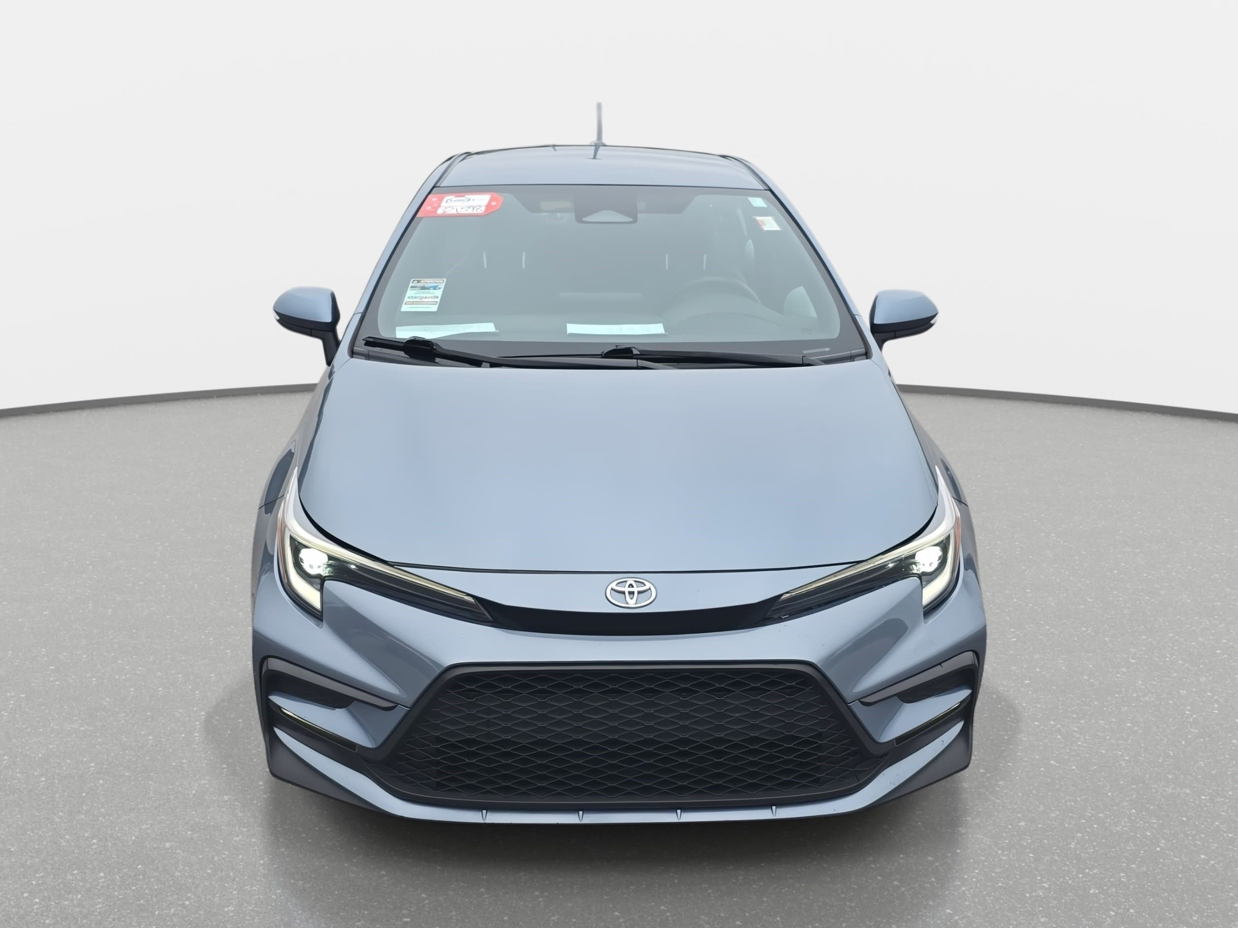 Used 2024 Toyota Corolla SE image 2