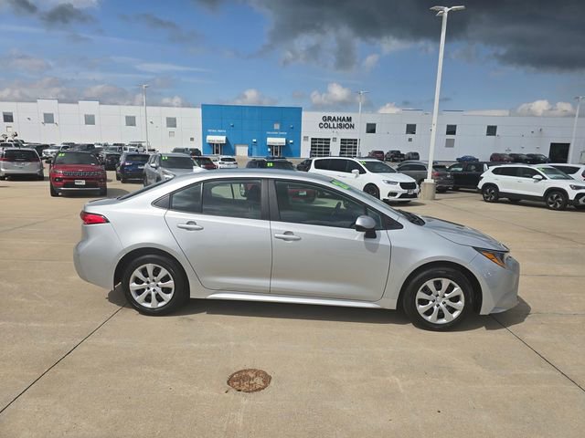 Used 2026 Toyota Corolla LE FWD image 17