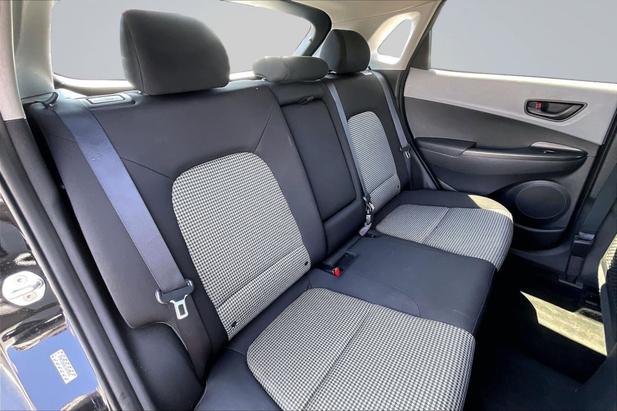 Used 2020 Hyundai Kona SE FWD image 27