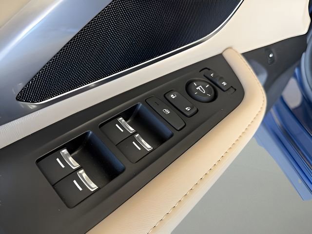 Used 2024 Acura RDX SH-AWD image 25