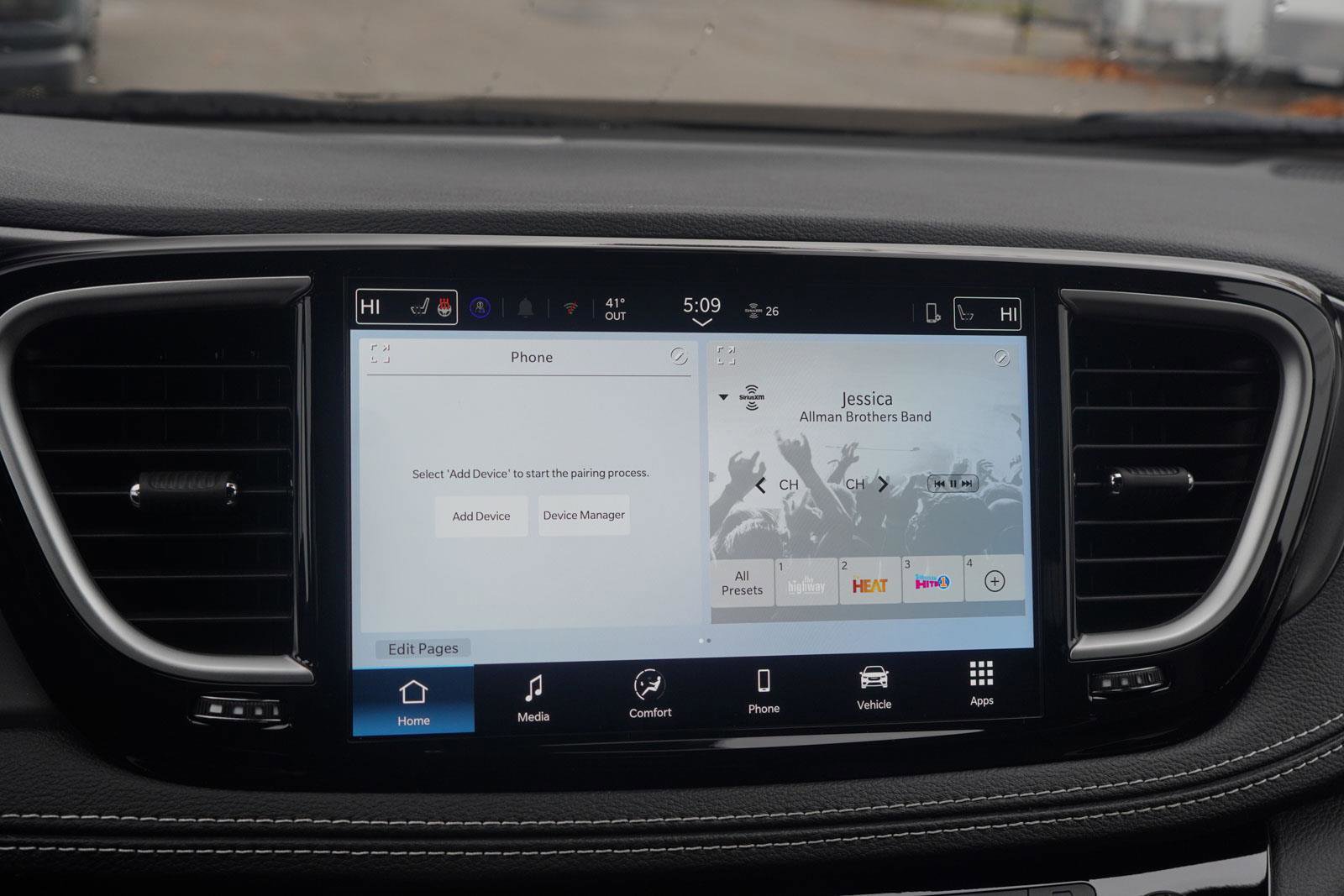 New 2026 Chrysler Pacifica Select image 23