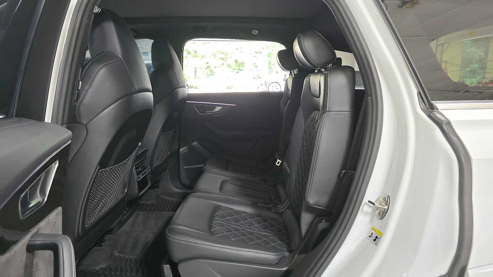 Used 2022 Audi SQ7 Prestige w/ Prestige Package AWD/4WD image 16