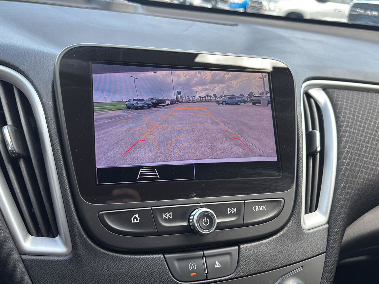 Used 2024 Chevrolet Malibu LT FWD image 29
