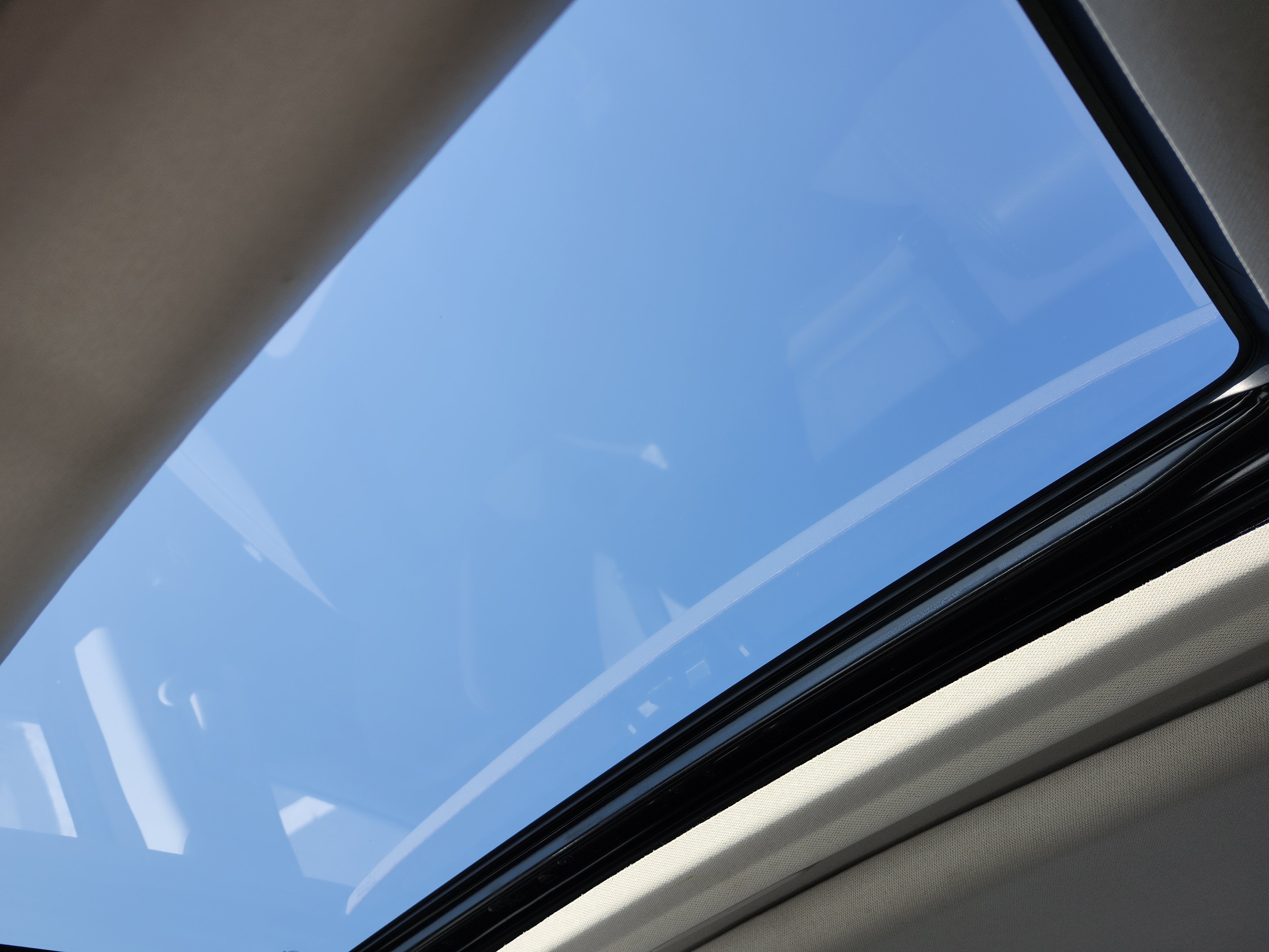 Used 2021 Honda Civic EX-L image 2