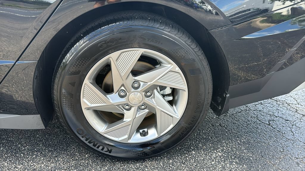 Used 2025 Hyundai Sonata SE FWD image 9