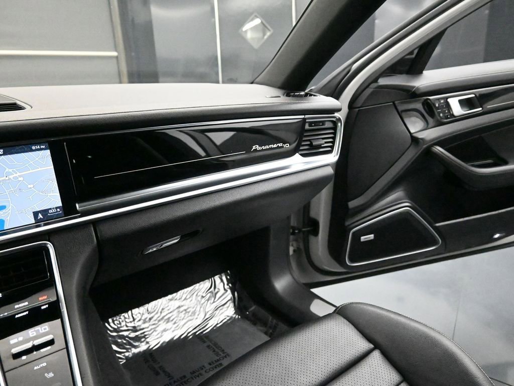 Used 2020 Porsche Panamera 4 image 29