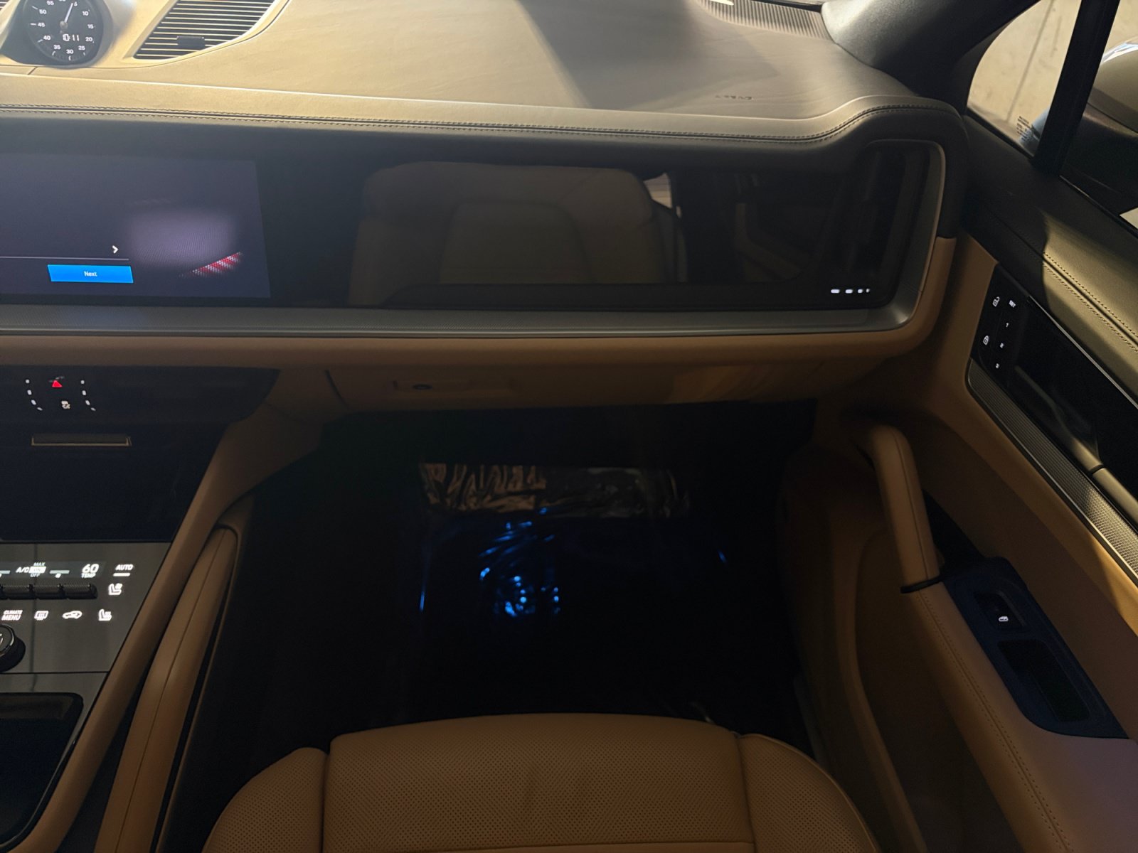 Certified 2024 Porsche Cayenne S AWD/4WD image 25