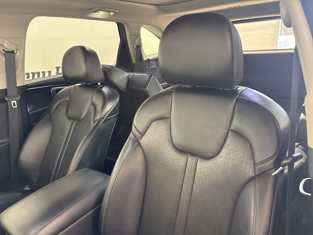 Used 2023 Kia Sorento S w/ Panoramic Sunroof Package FWD image 9