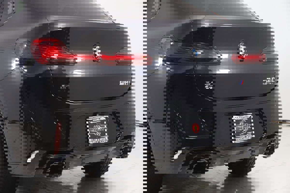 Used 2023 BMW X4 M40i w/ Premium Package image 26