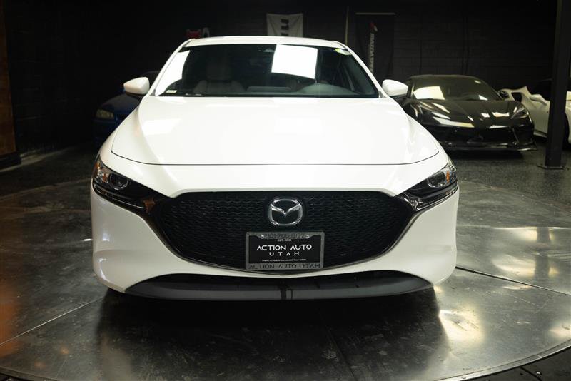 Used 2020 MAZDA MAZDA3 Hatchback w/ Preferred Package FWD image 3