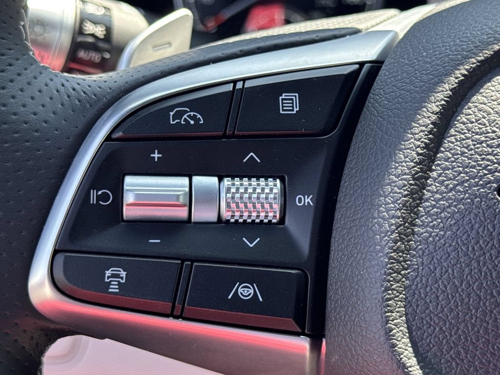 New 2025 Genesis G70 2.5T RWD image 25