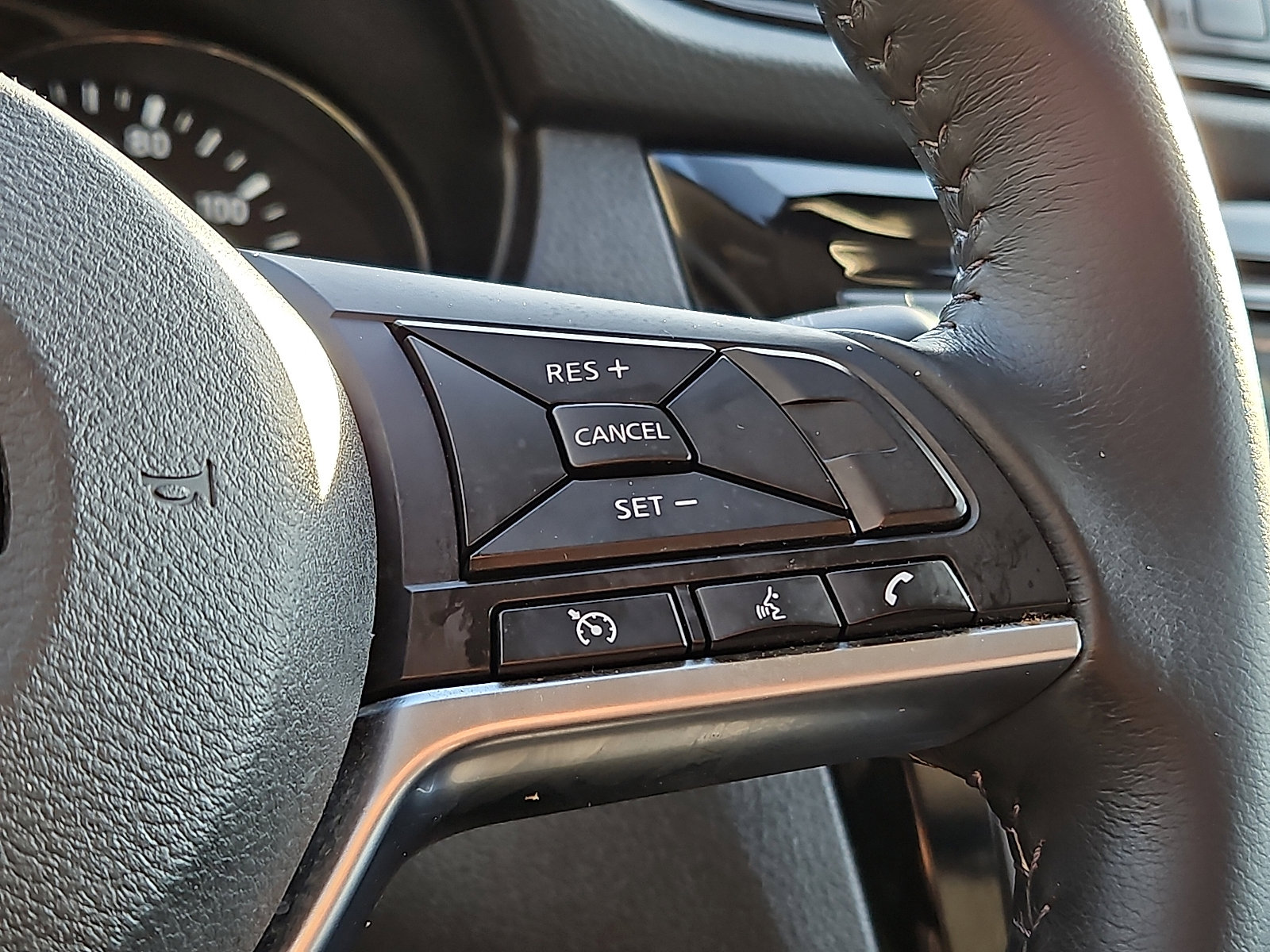 Certified 2019 Nissan Rogue SV image 20