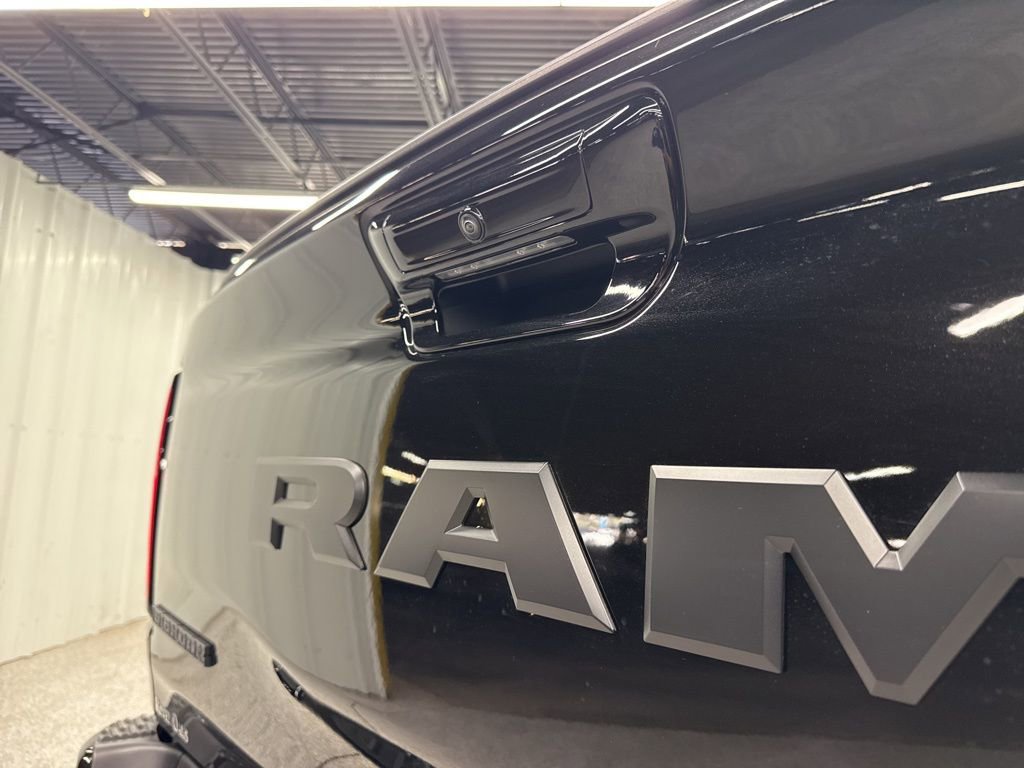 New 2026 RAM 1500 4x4 Crew Cab image 7