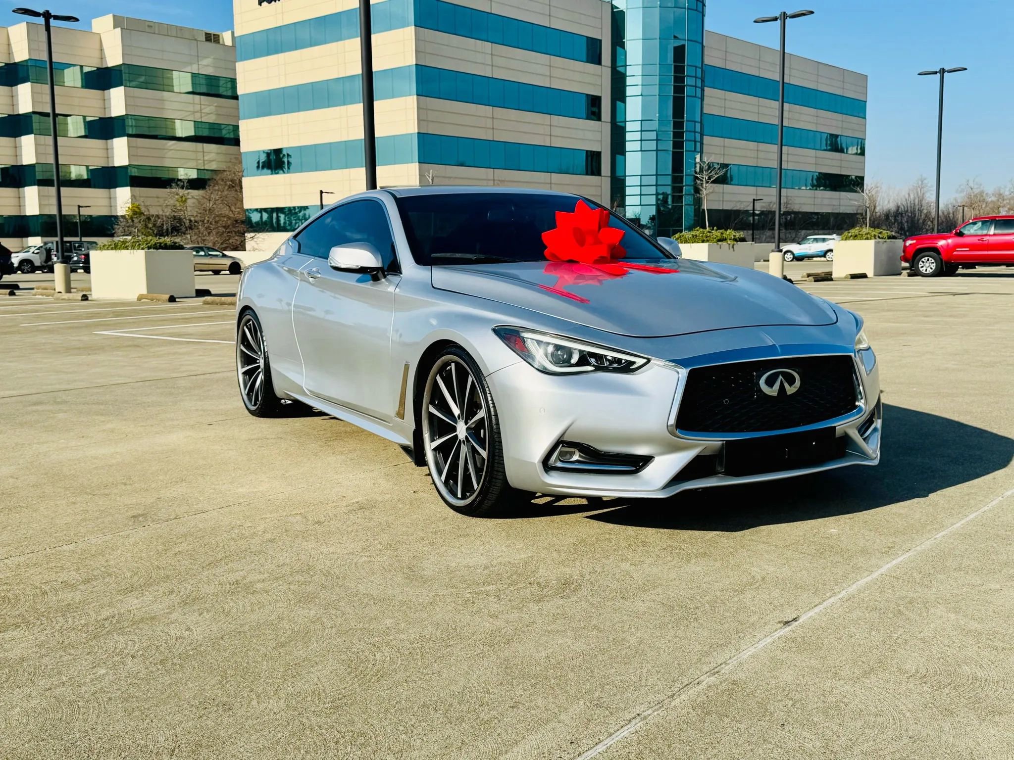 Used 2017 INFINITI Q60 3.0t w/ Premium Plus Package 3.0T image 2