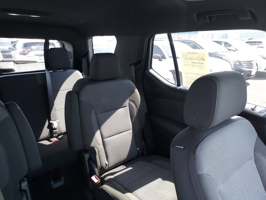 Used 2023 Chevrolet Traverse LT FWD image 14