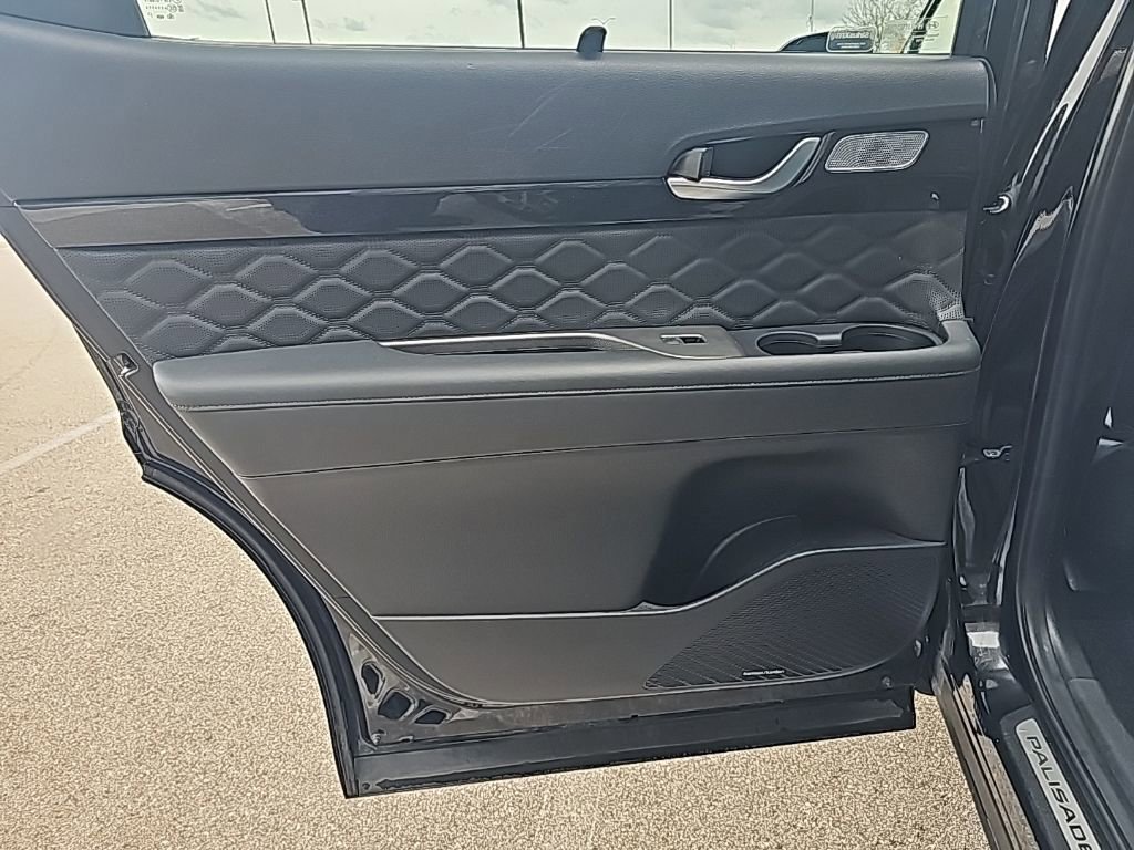Used 2022 Hyundai Palisade Calligraphy image 30