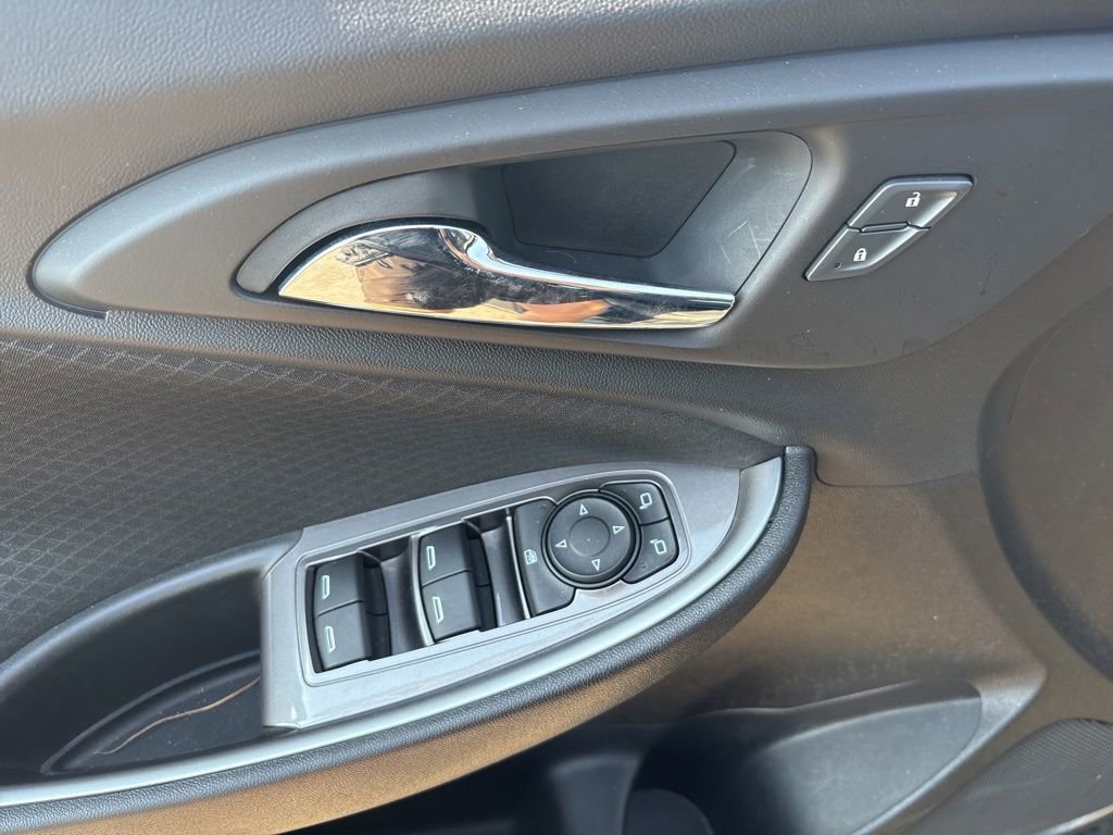 Used 2022 Chevrolet Malibu LS image 13