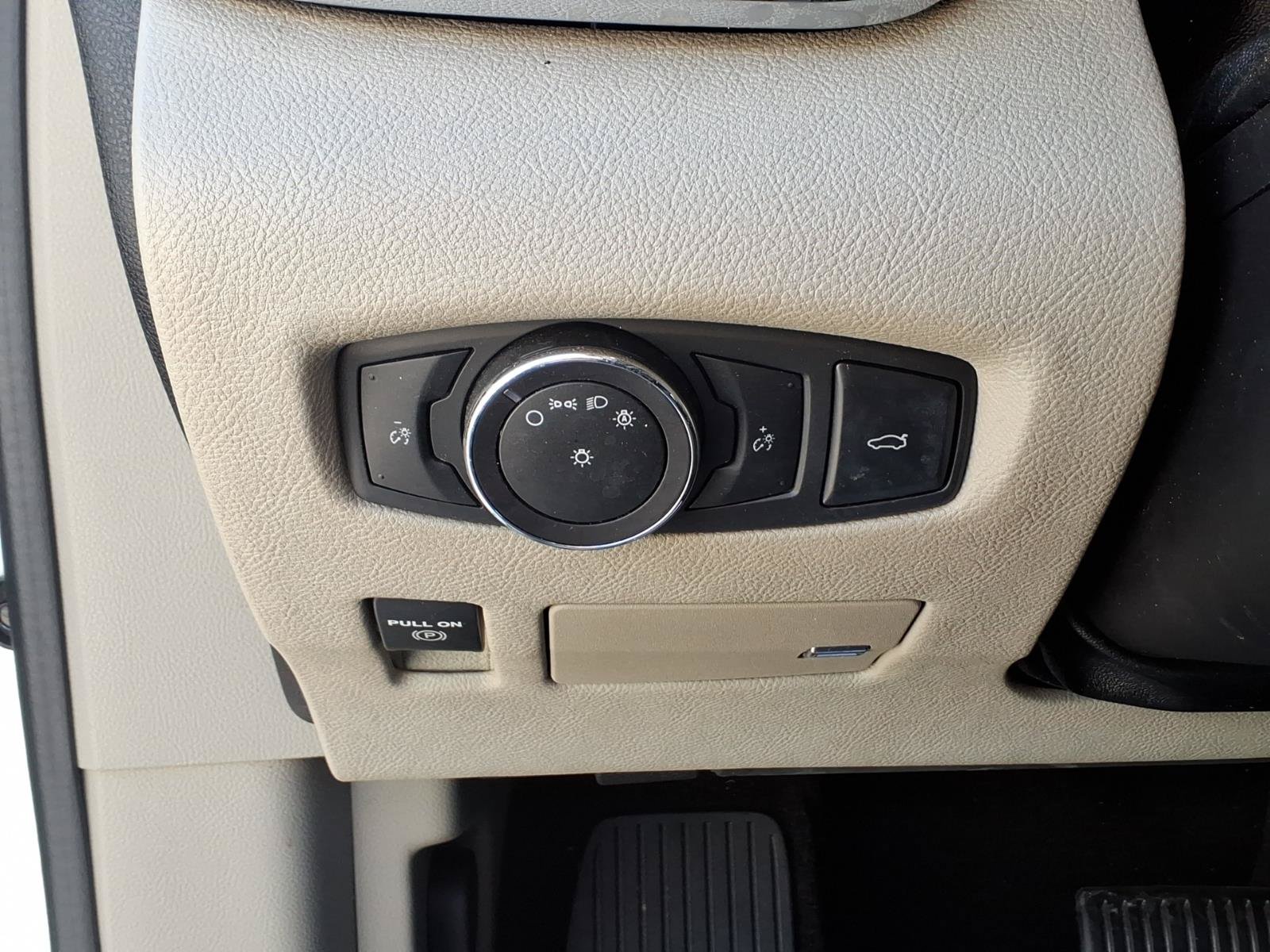 Used 2018 Lincoln Continental Reserve FWD image 19