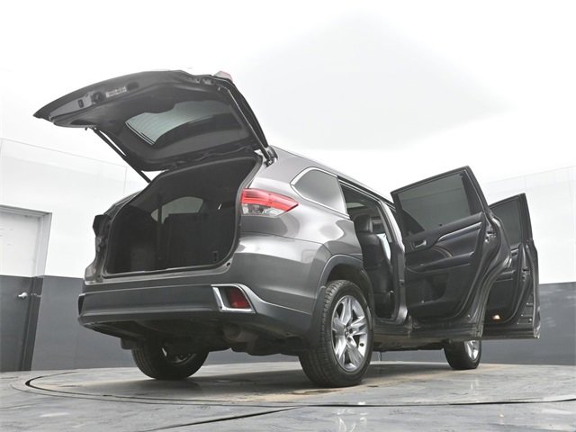 Used 2017 Toyota Highlander Limited image 57