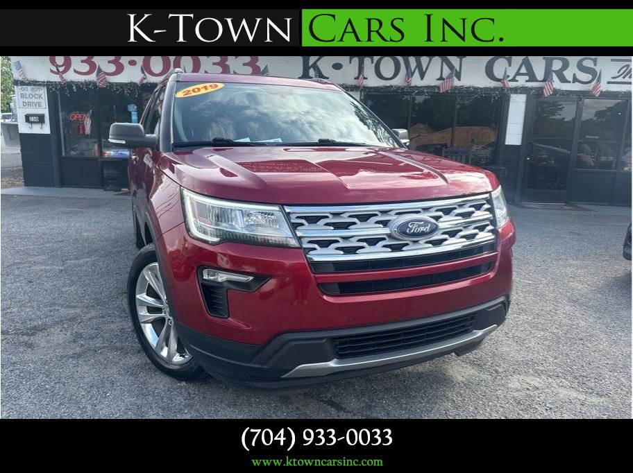 Used 2019 Ford Explorer XLT w/ Equipment Group 202A AWD/4WD image 1