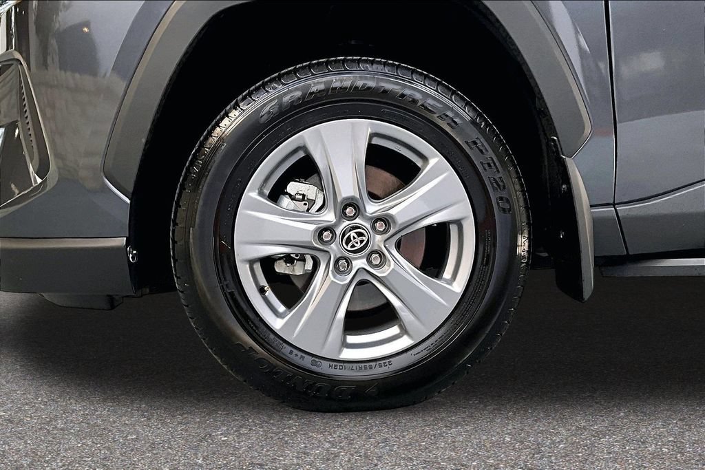 Used 2025 Toyota RAV4 XLE w/ Convenience Package FWD image 36