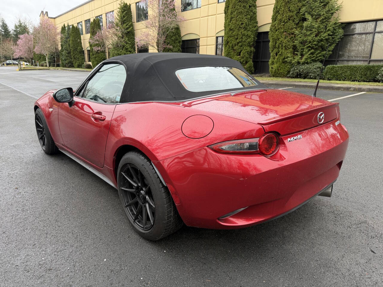 Used 2017 MAZDA MX-5 Miata Sport image 7