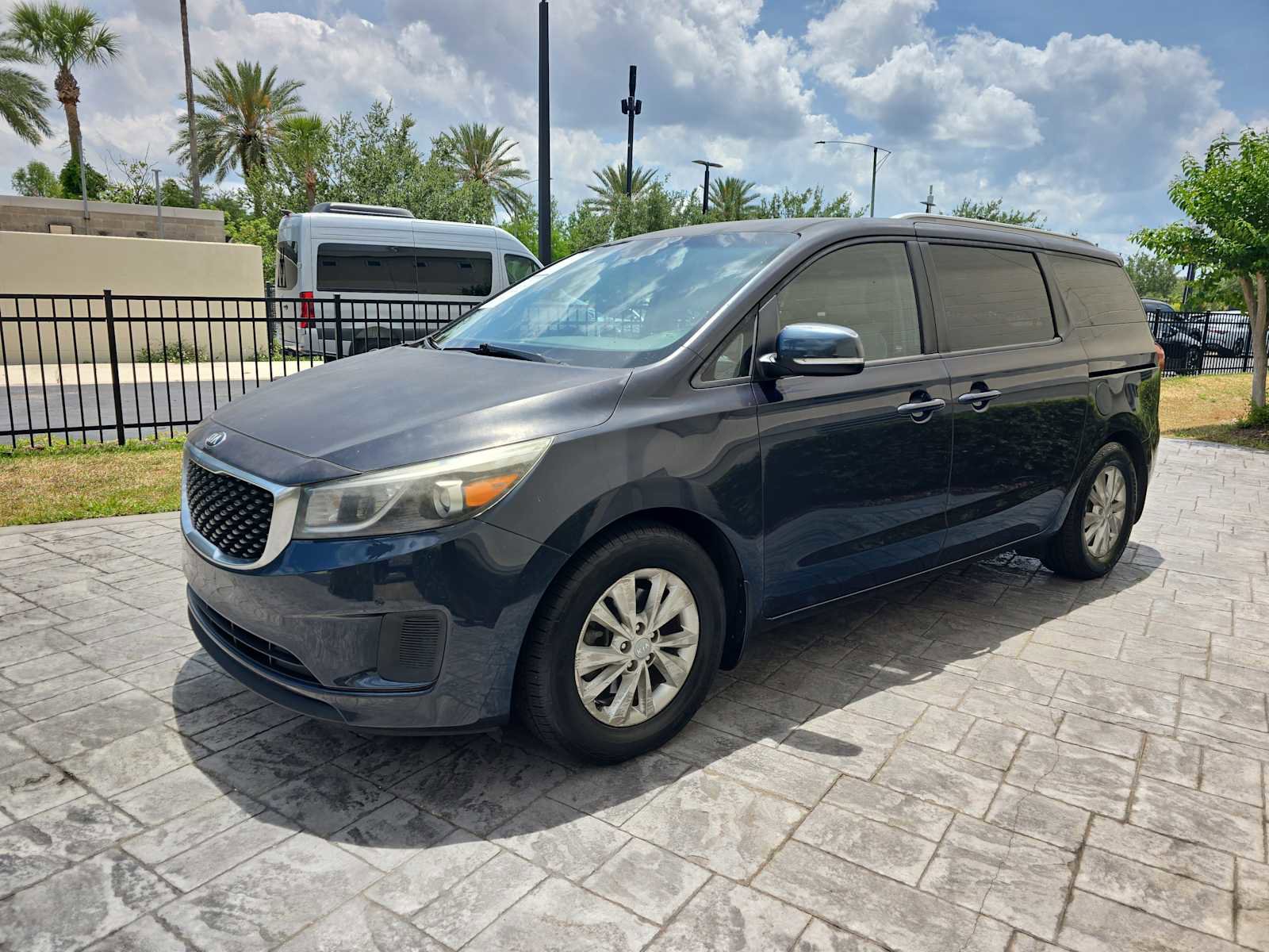 Used 2016 Kia Sedona LX w/ LX Essentials Premium Package FWD image 7