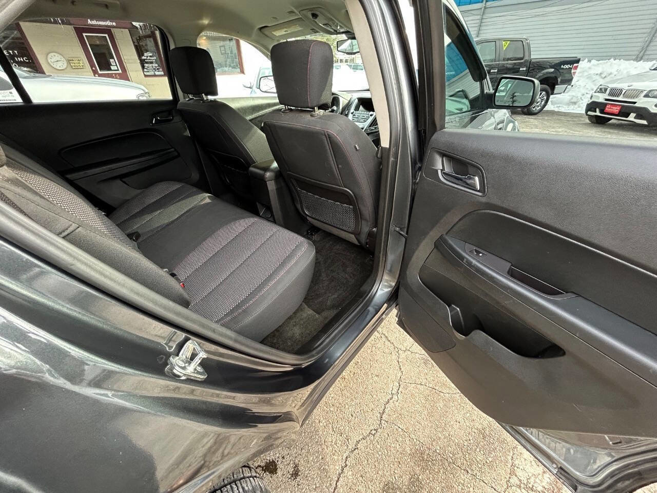 Used 2017 Chevrolet Equinox LT w/ Convenience Package image 7