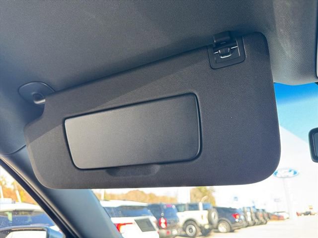 Used 2024 Chevrolet Suburban LT image 24