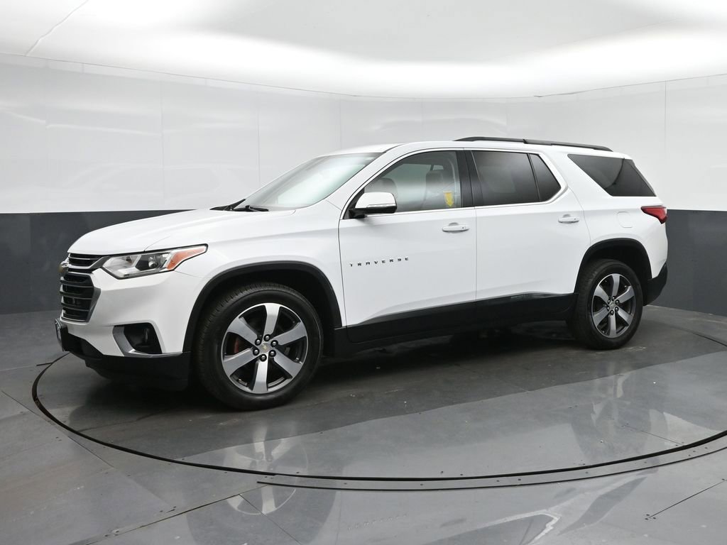 Used 2019 Chevrolet Traverse LT w/ LT Premium Package image 3