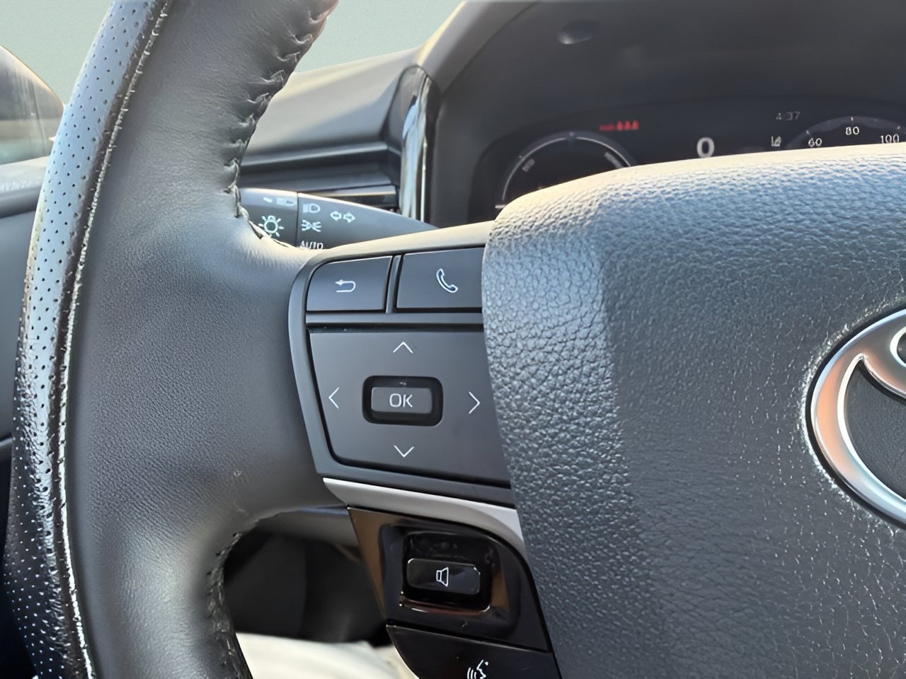 Used 2025 Toyota Camry XSE FWD image 20