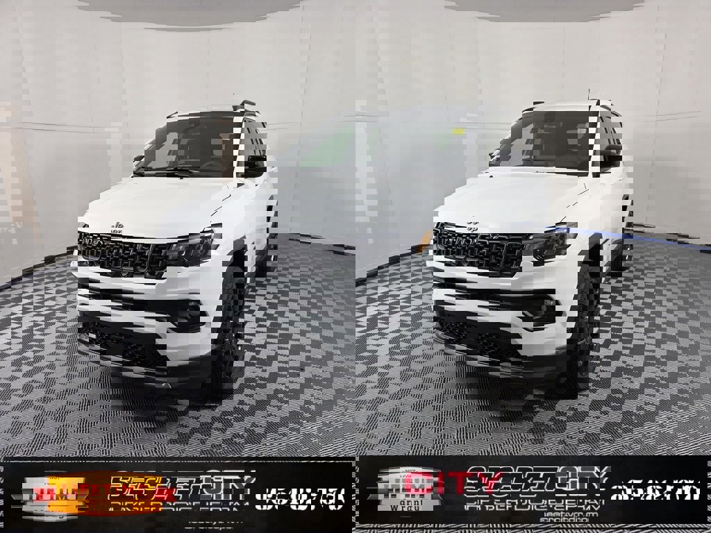 New 2026 Jeep Compass Latitude image 3