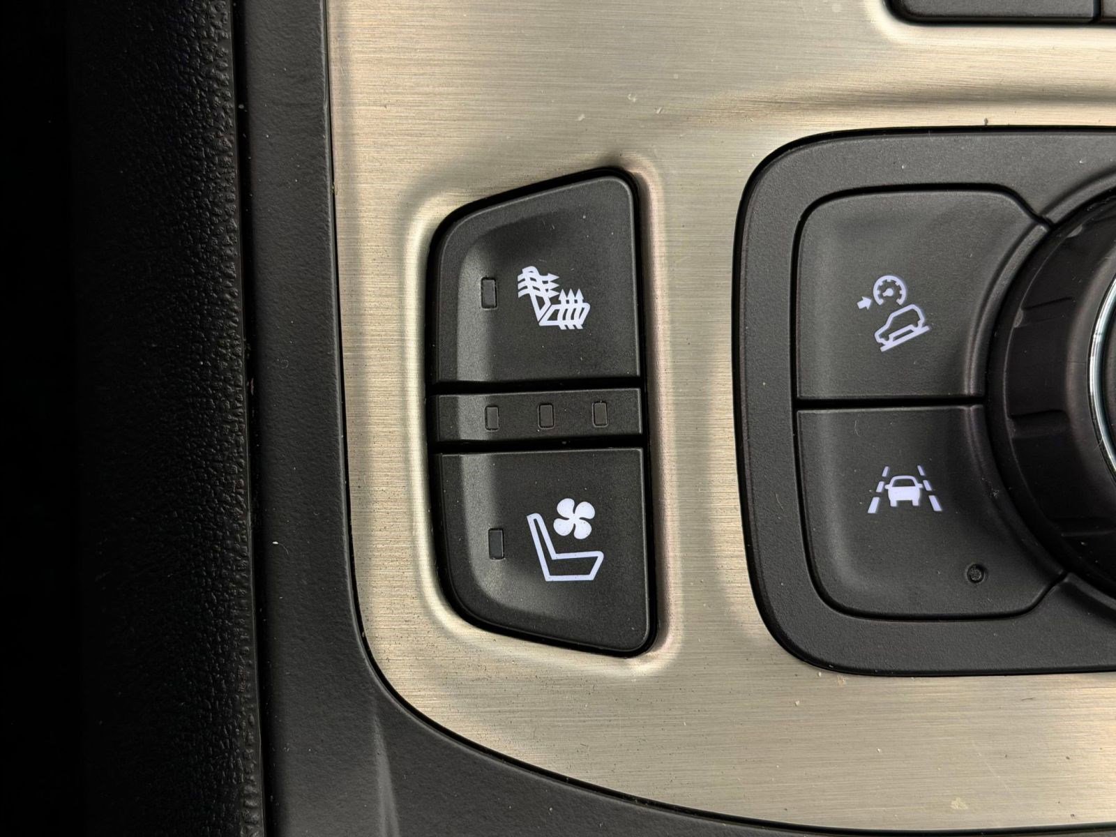 Used 2020 GMC Terrain Denali w/ Denali Premium Package image 29