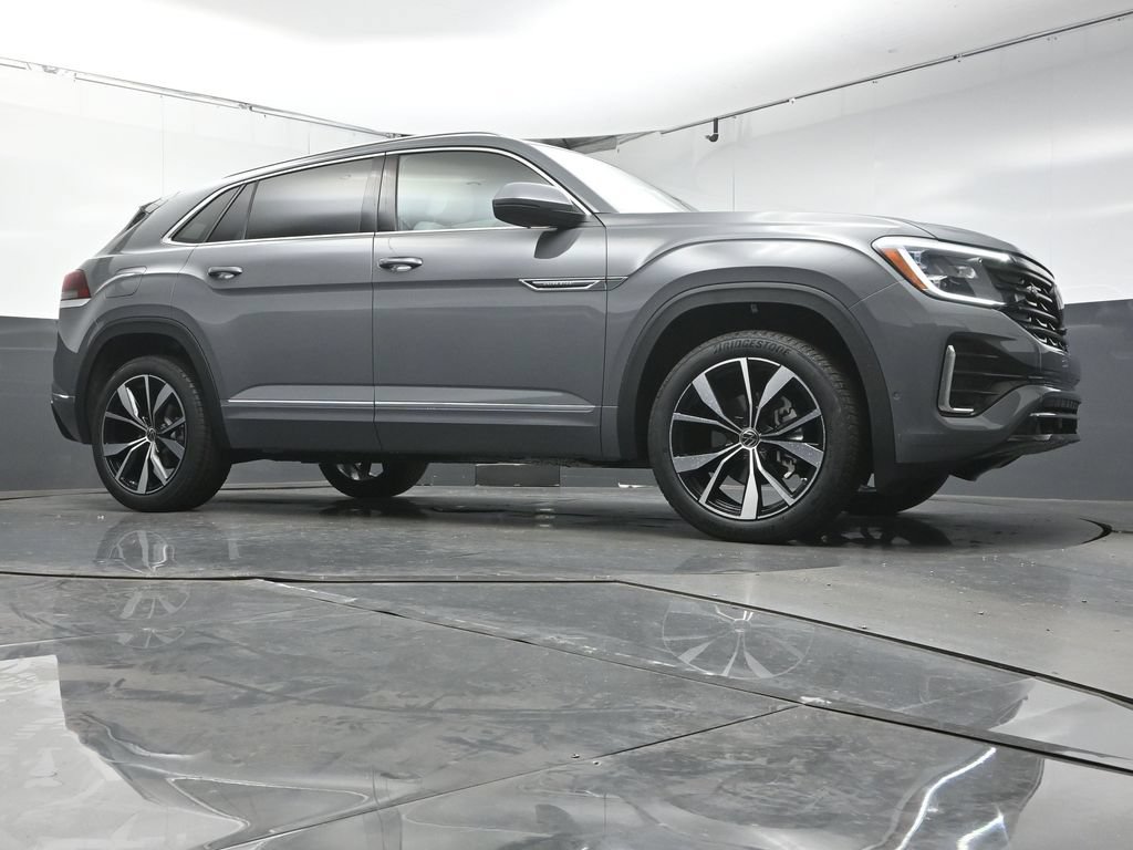 New 2026 Volkswagen Atlas Cross Sport SEL Premium R-Line AWD/4WD image 32